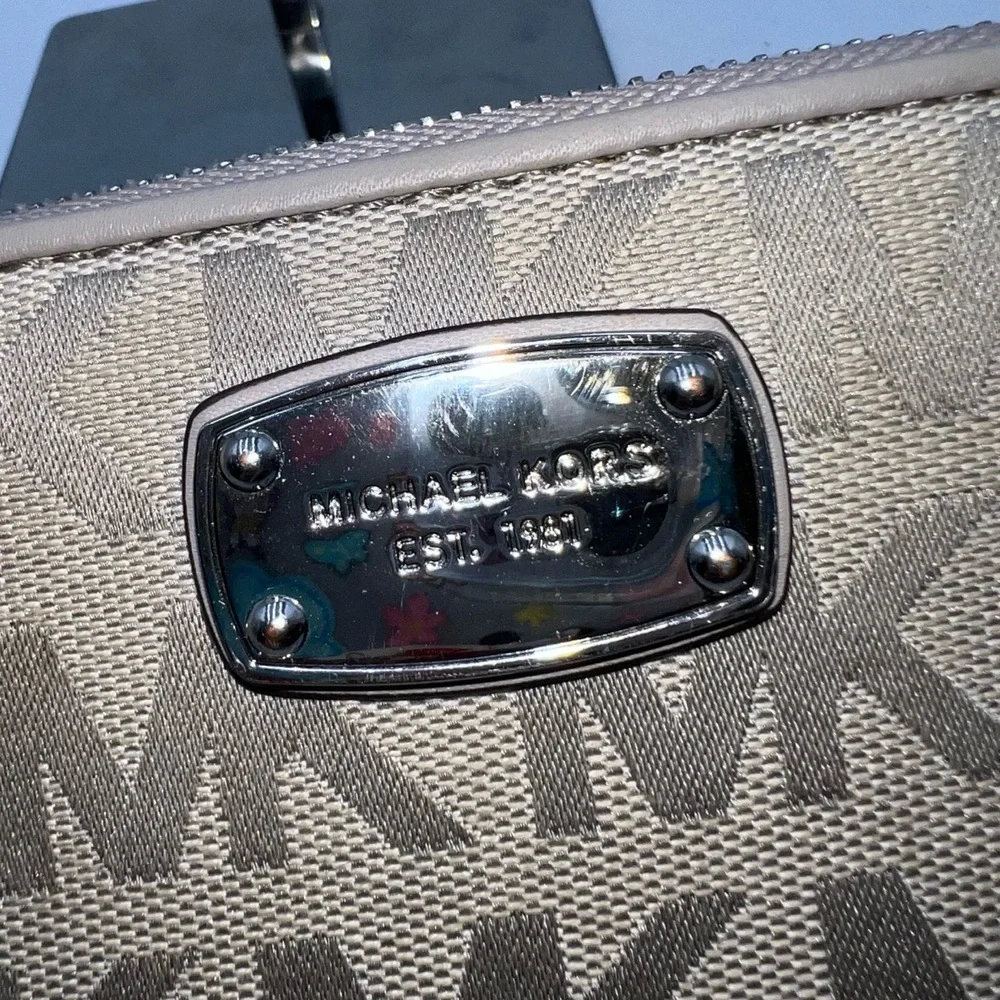 Michael Kors Signature Zip Around Wallet/Wristlet